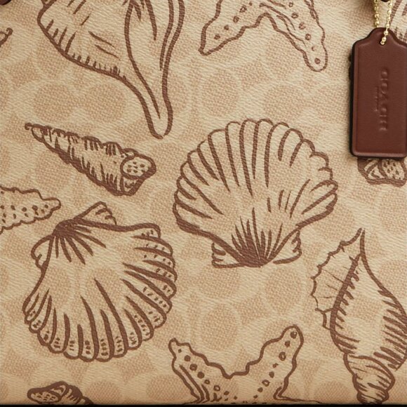 ❤️🐚 Mollie Tote Bag In Signature Canvas With Shell Print - Picture 4 of 8